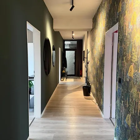 Studio-bahnhofsplatz *